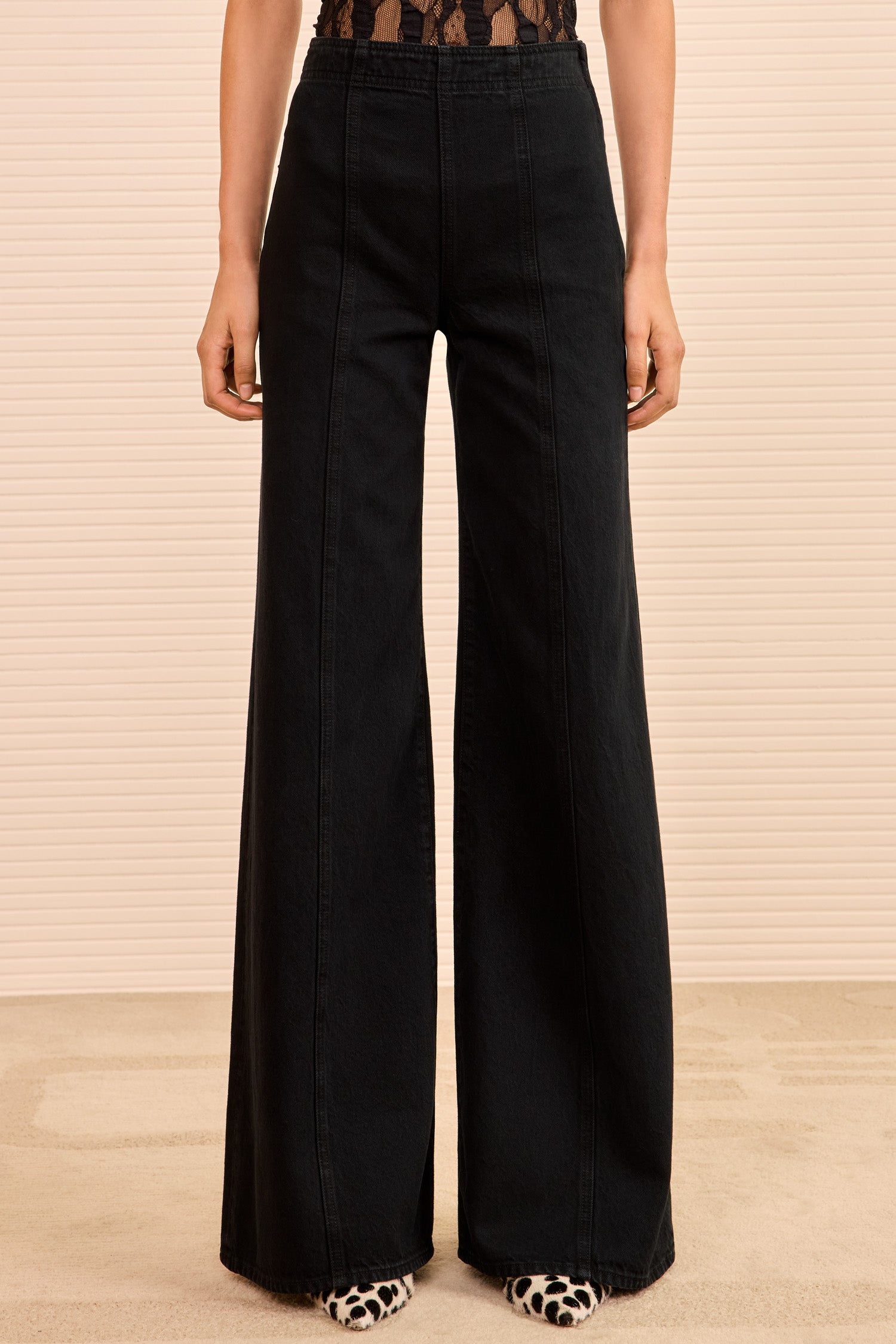 The Bianca Wide Leg Seamed Jean
