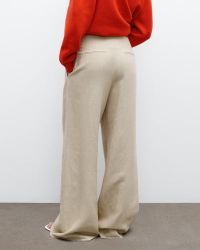MINI PLEAT TROUSER IN SAFARI