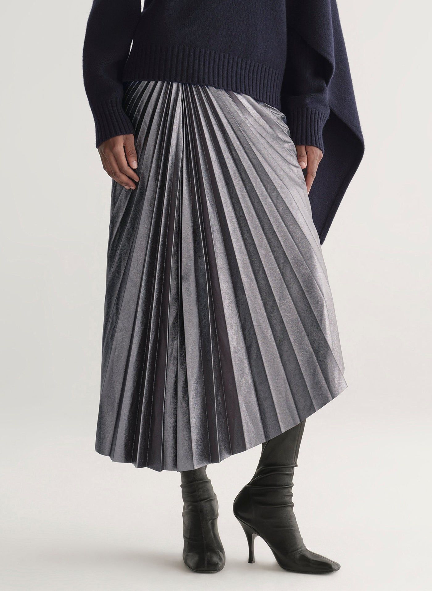 TRACY VEGAN SKIRT IN SLATE METALLIC