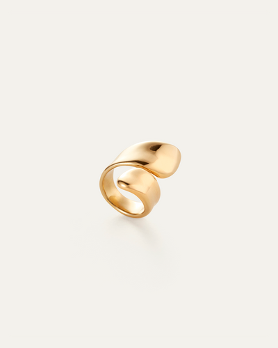 SOLENE RING IN HIGH POLISH GOLD