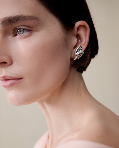 PORTIA EARRINGS IN HIGH POLISH SILVER