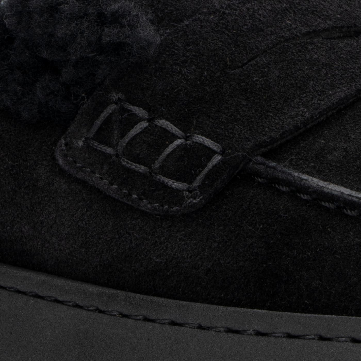 AMATA IN BLACK/BLACK