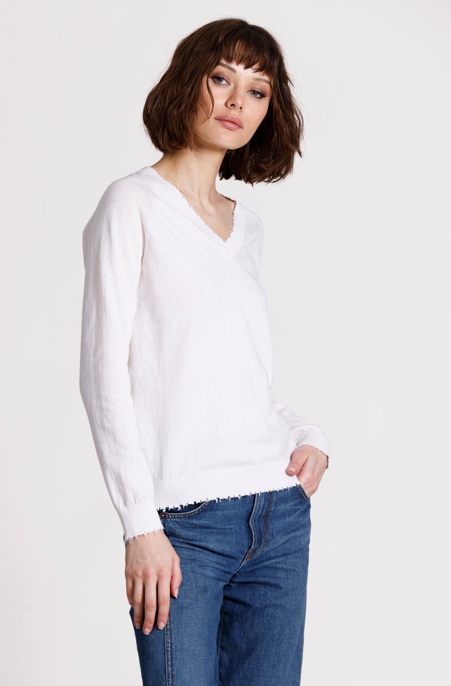 Minnie Rose CASHMERE FRAYED EDGE V NECK at Romi Boutique