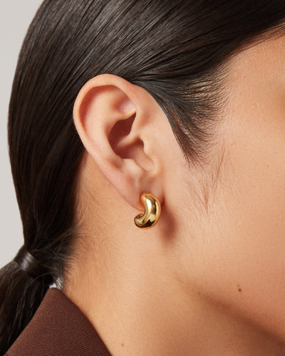 SMALL TOME HOOPS IN HIGH POLISH GOLD - Romi Boutique