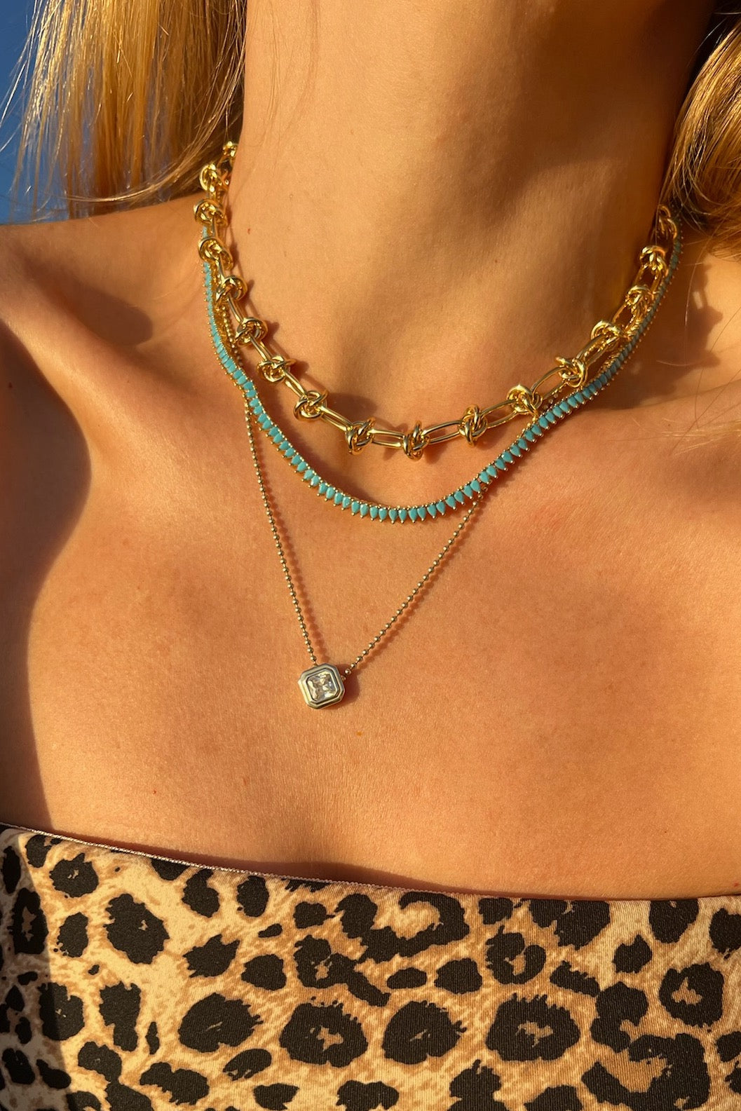 SYMPHONY MINI TEARDROP NECKLACE IN TURQUOISE
