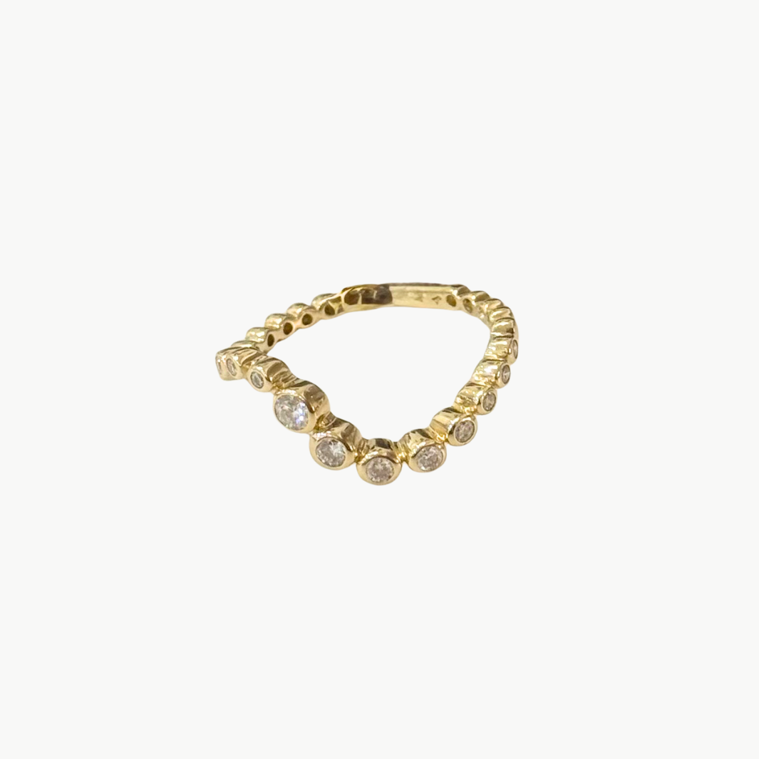 Lumilla Curvy Diamond Band at Romi Boutique