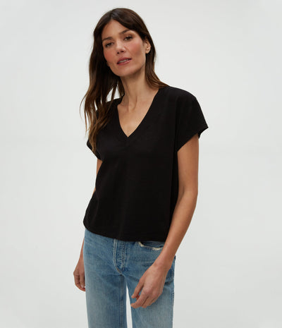 HARLAN CROPPED V-NECK TEE IN BLACK