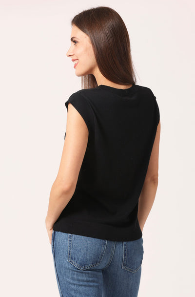 SUPIMA SCOOP NECK CAP SLEEVE TOP IN BLACK