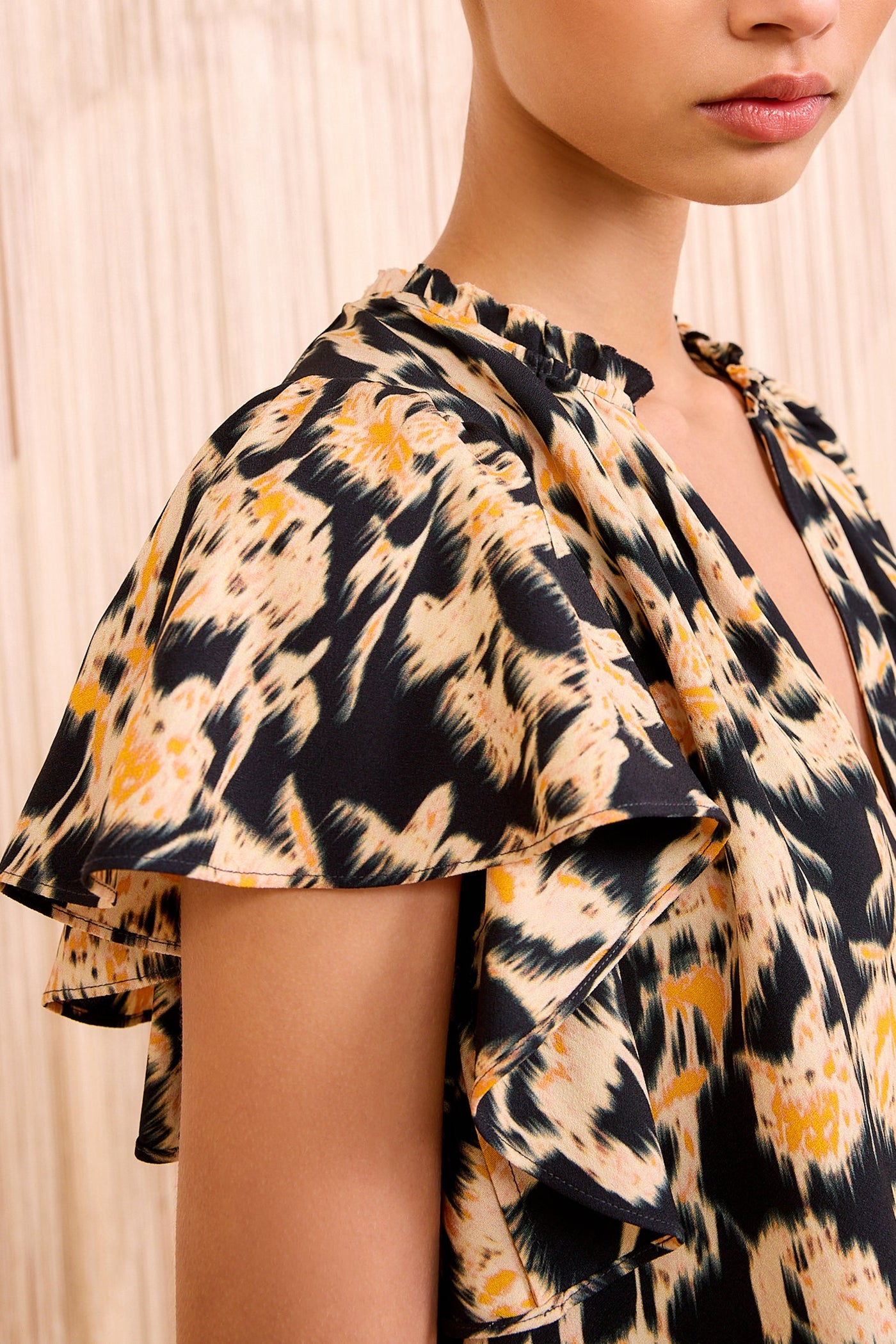 LILO FLUTTER SLEEVE BLOUSE IN TOURMALINE