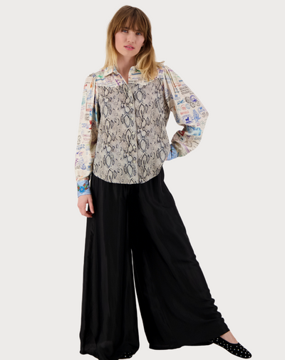 GRACE CROPPED SHIRT IN SNAKE