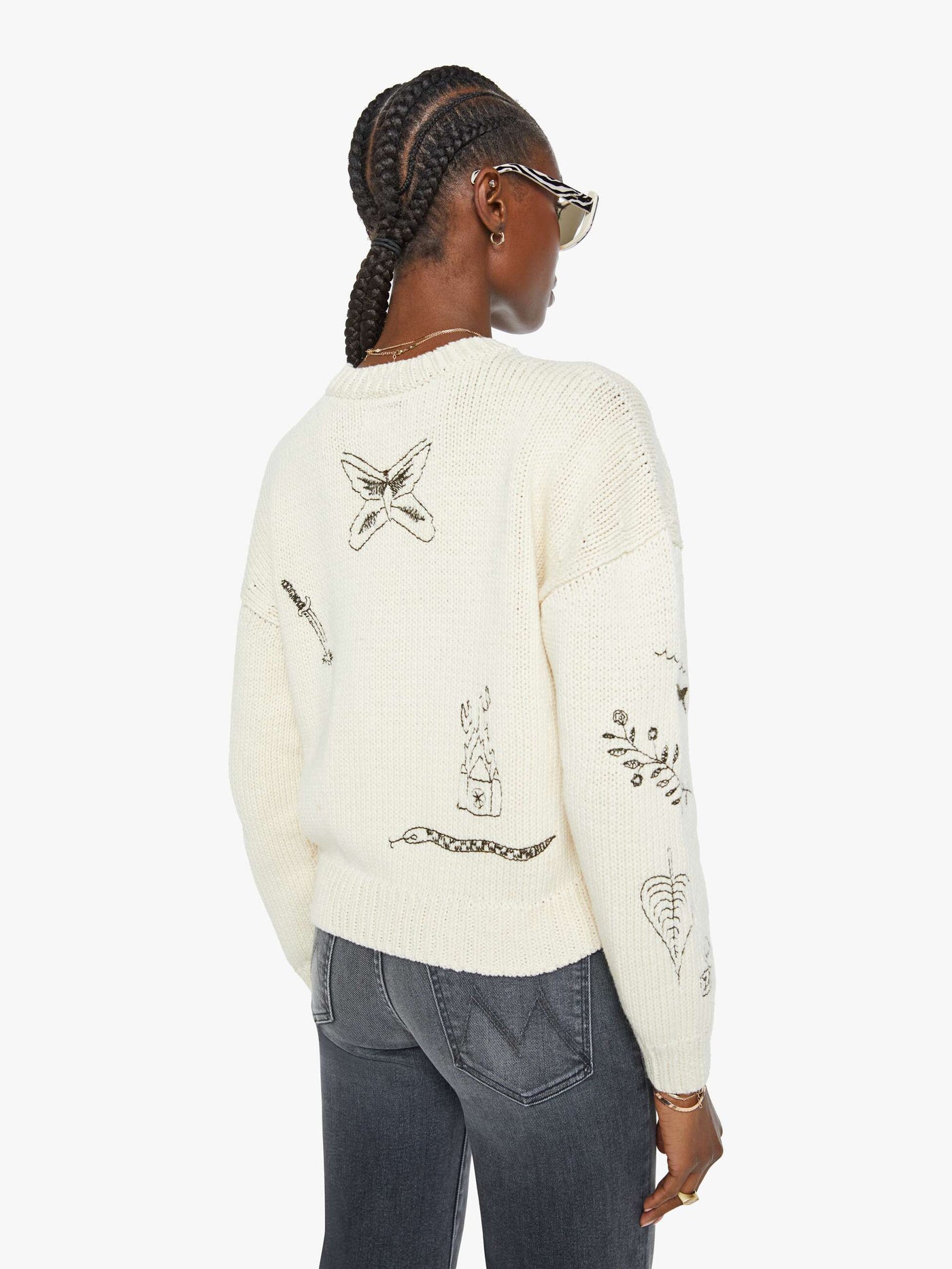 THE JUMPER IN DRAWINGS IN THE SAND - Romi Boutique