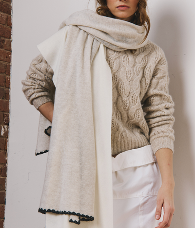 CROCHET EDGE FEATHERWEIGHT WRAP IN MOJAVE/PEPPER