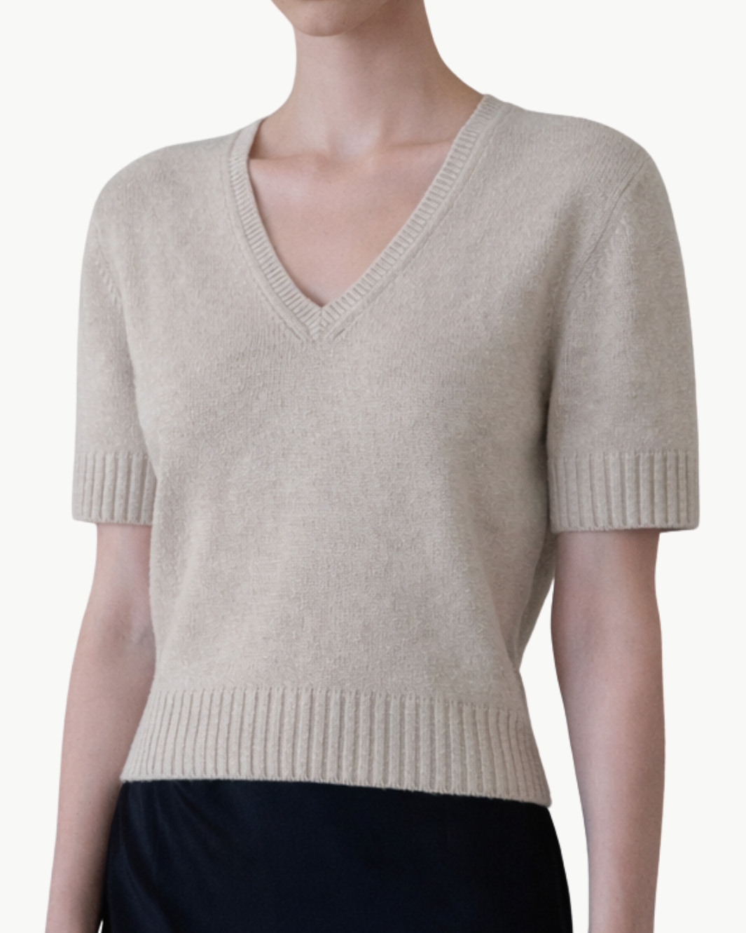 EIRA V NECK