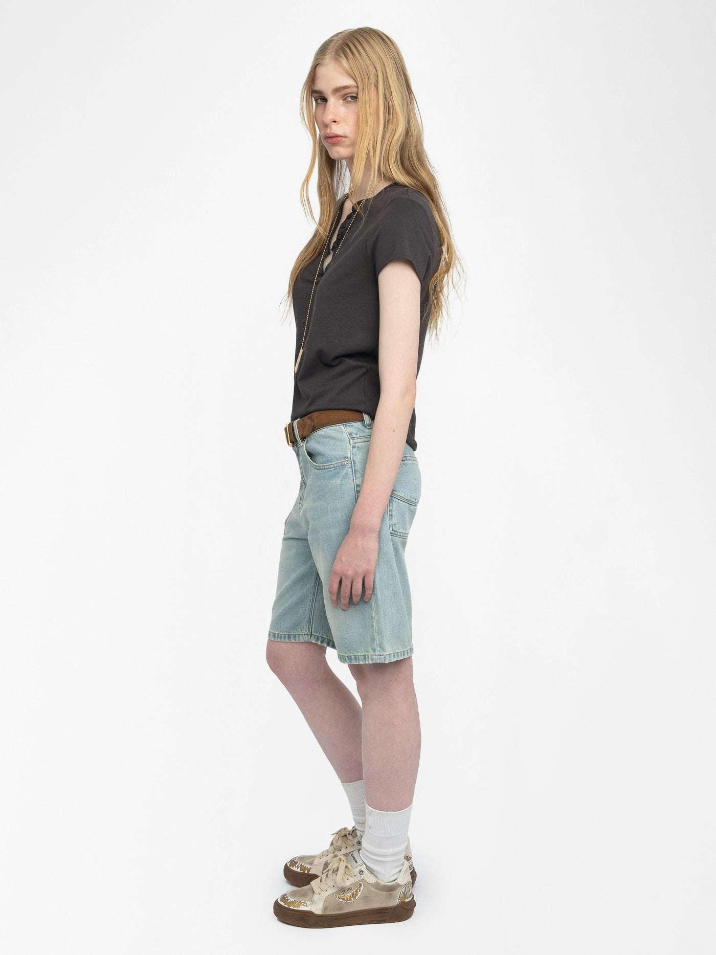 HENLEY T-SHIRT TUNI IN DARK CHOCOLATE