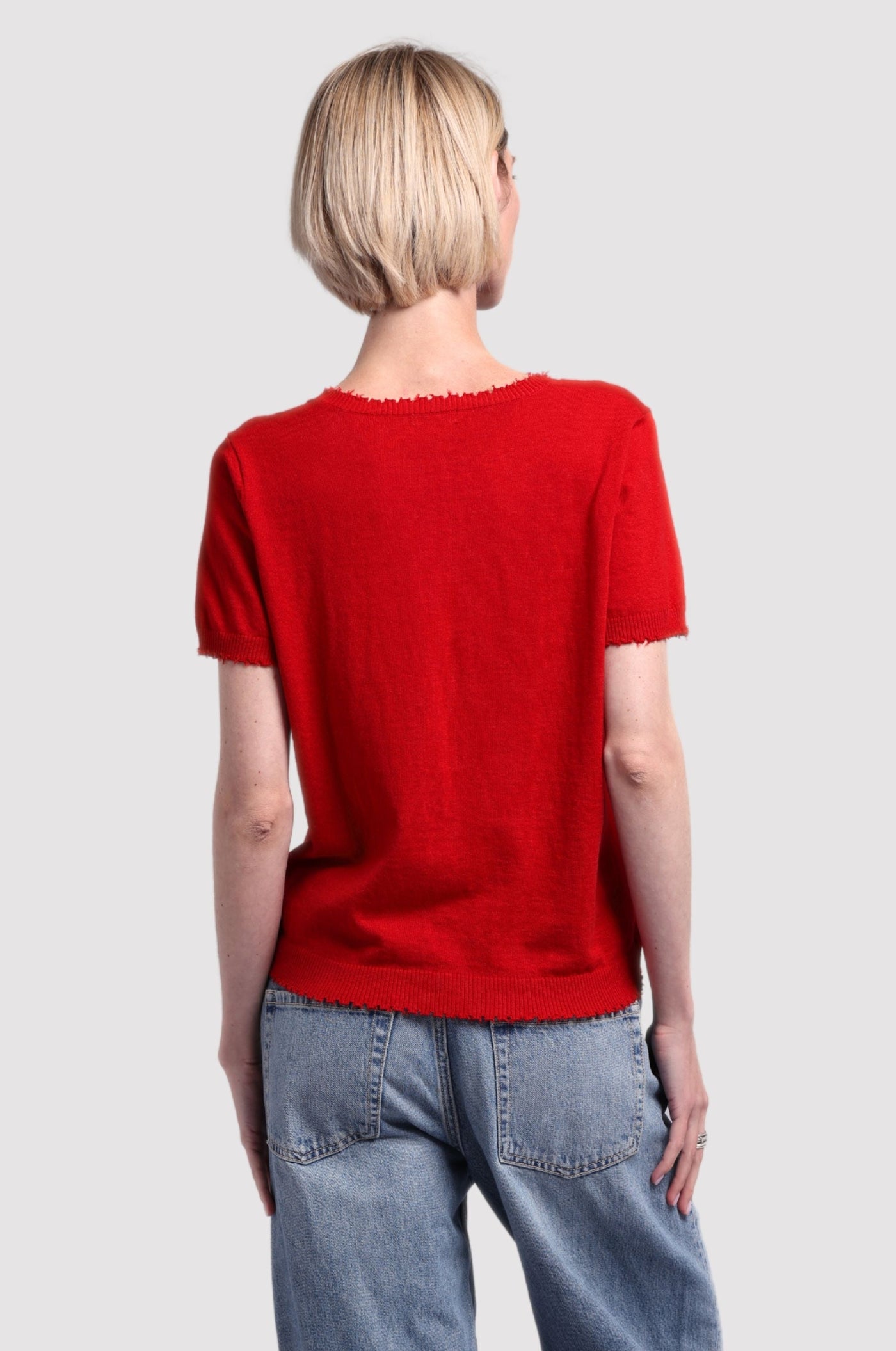COTTON CASHMERE FRAYED V TEE IN LAVA RED - Romi Boutique
