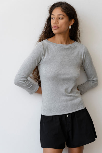 THE BABY RIB BOAT NECK IN HEATHER GREY