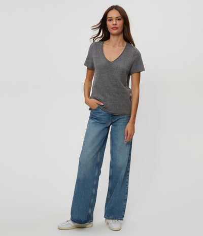 VERA TEE IN CHARCOAL