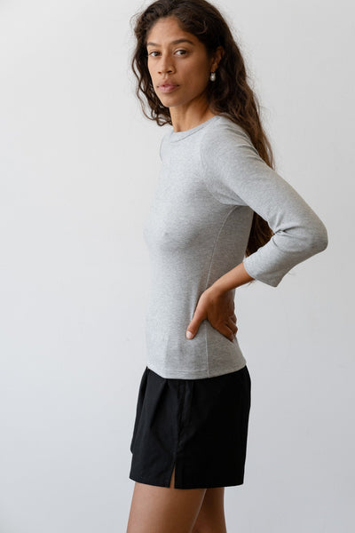 THE BABY RIB BOAT NECK IN HEATHER GREY