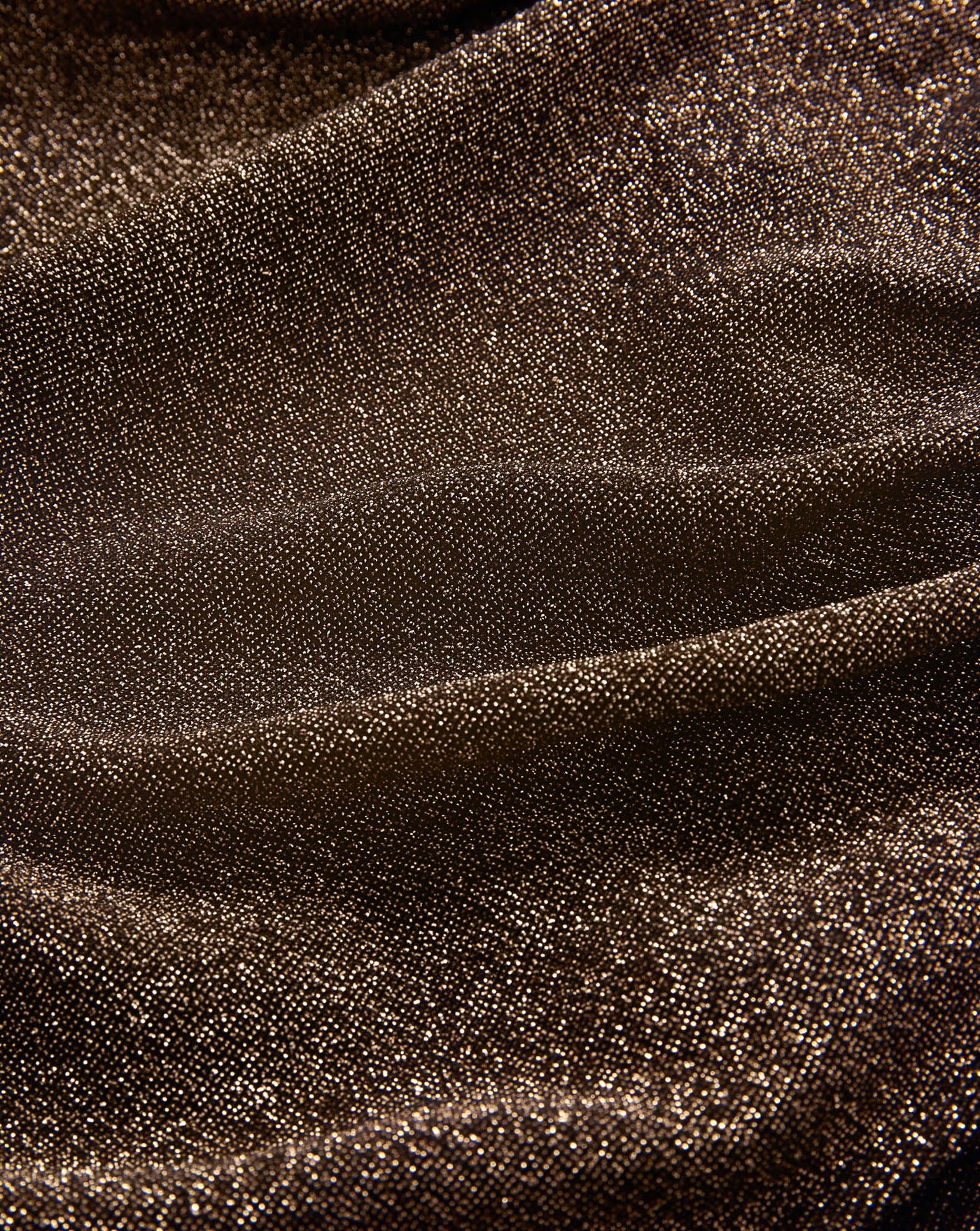 MYLIE SLEEVELESS TOP IN GOLD