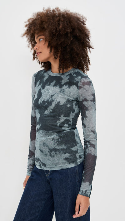 YANA PRINTED MESH LS TEE IN SILVER MULTI