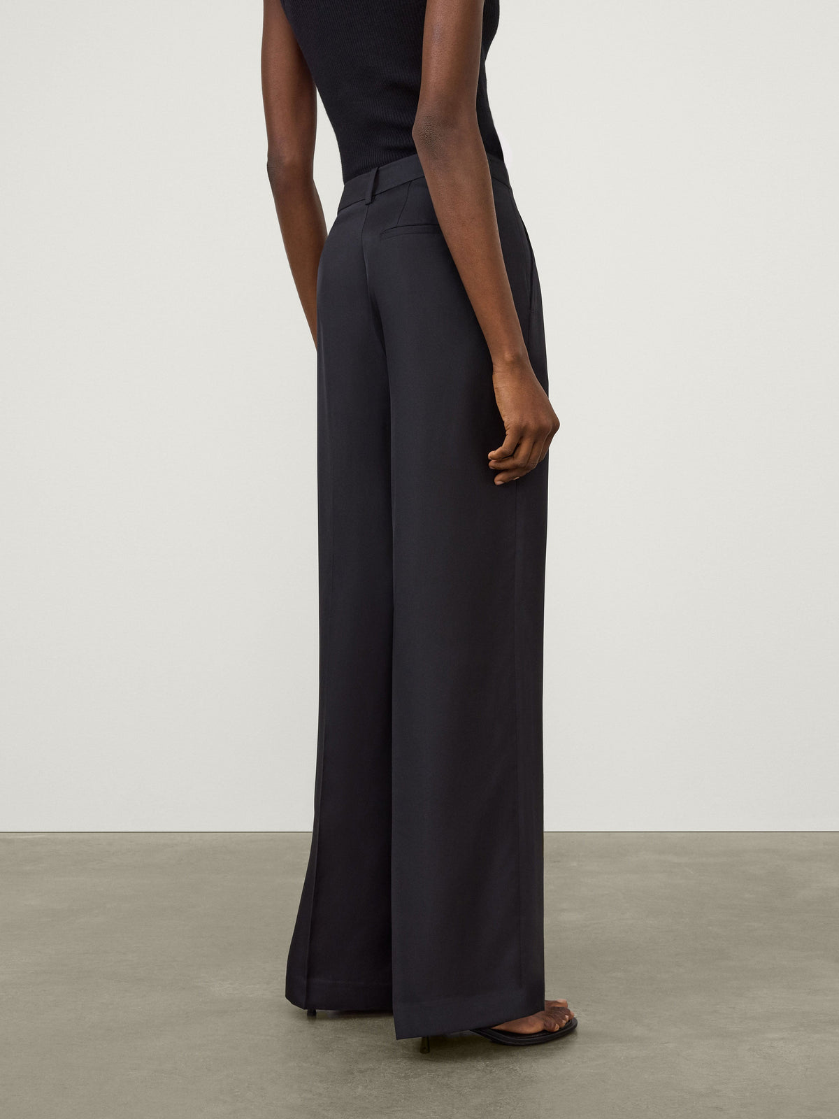 Wide Leg Tailored Trousers