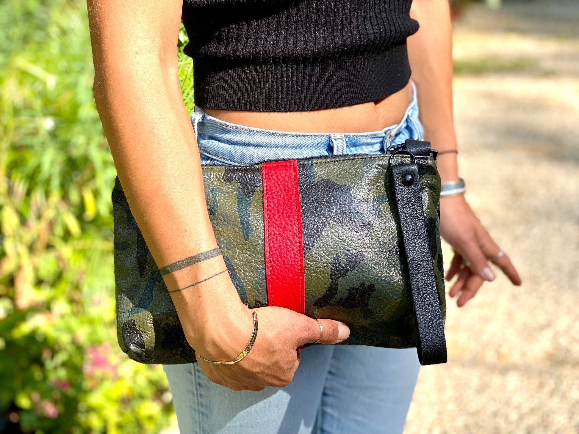 Nancy Wristlet/Crossbody Bag