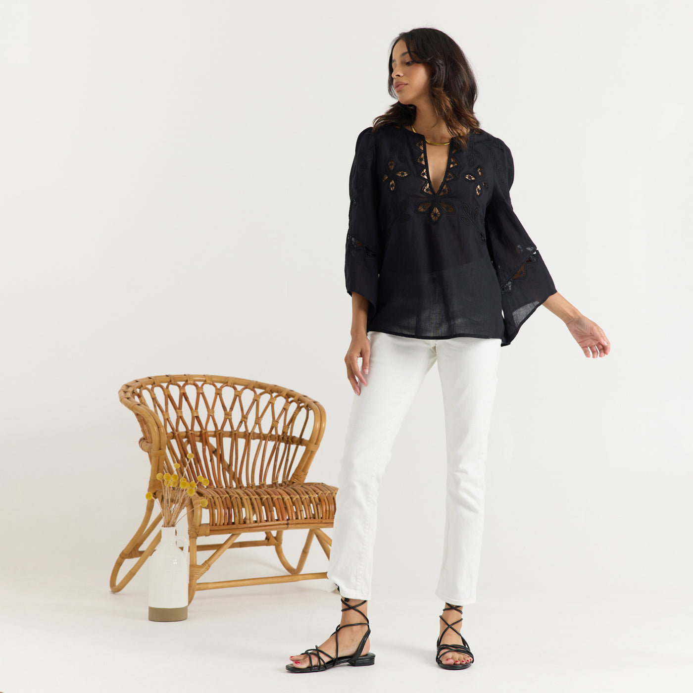 BELLA TOP IN BLACK