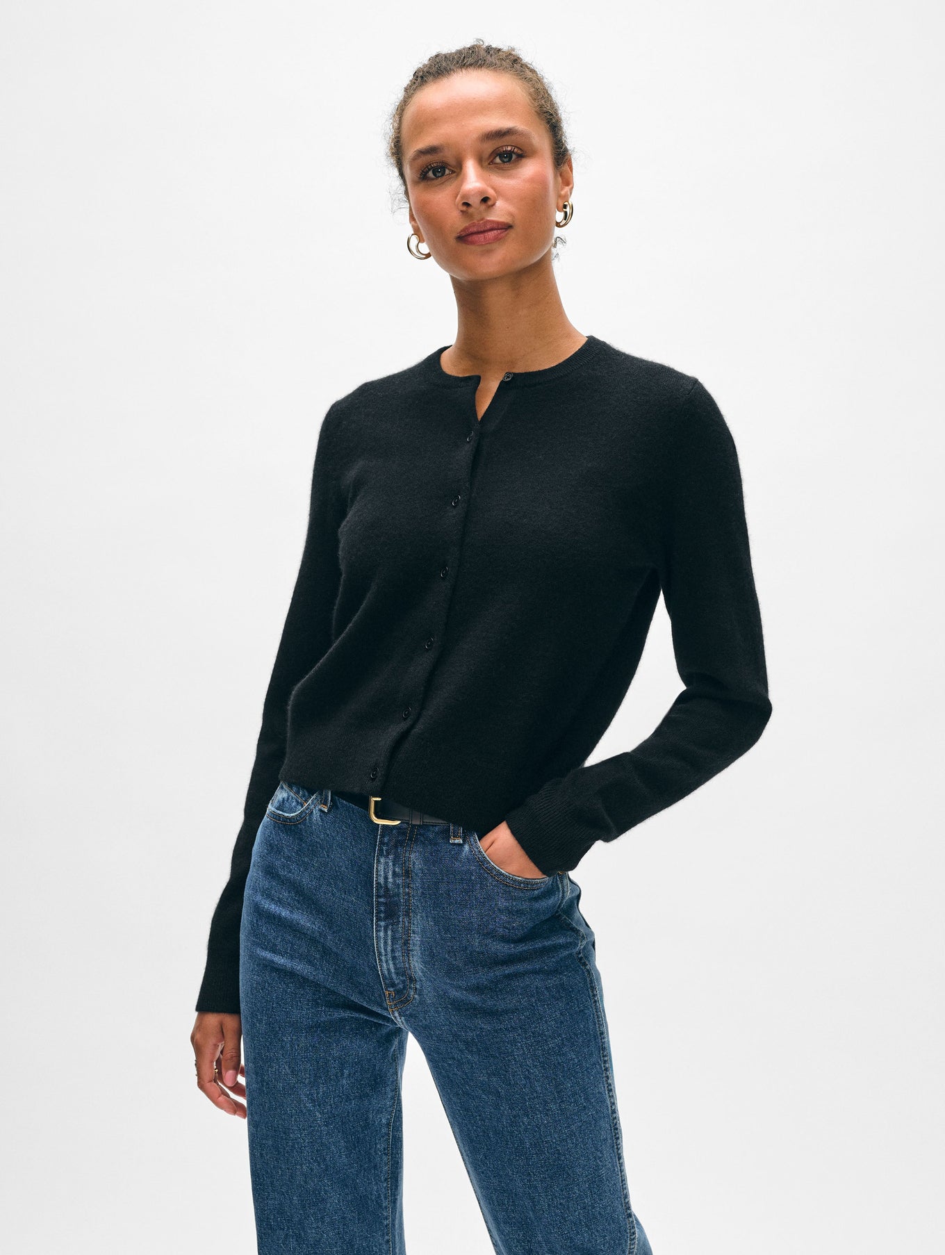CASHMERE CREWNECK CARDIGAN IN BLACK