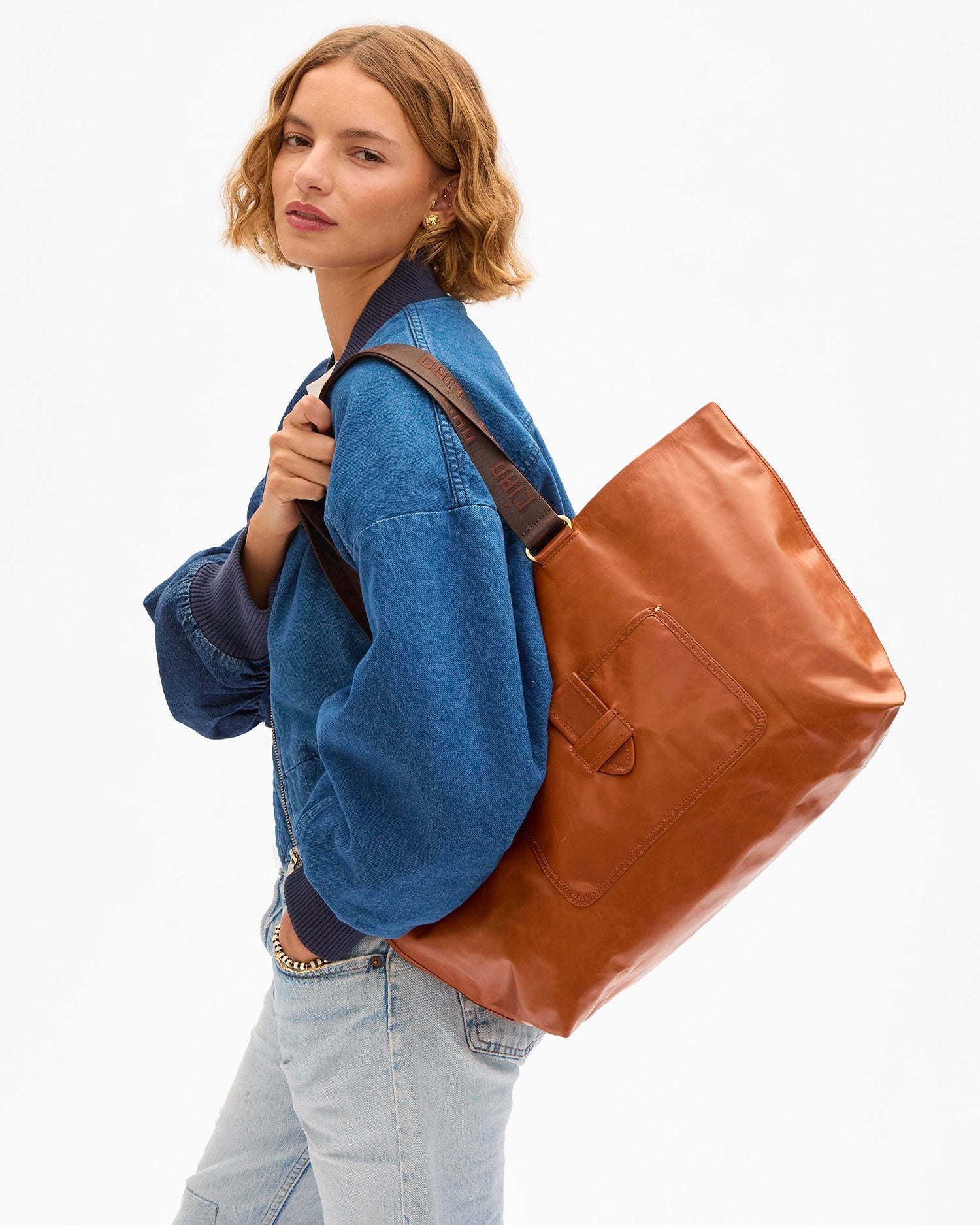 Grande Bateau Tote Bag