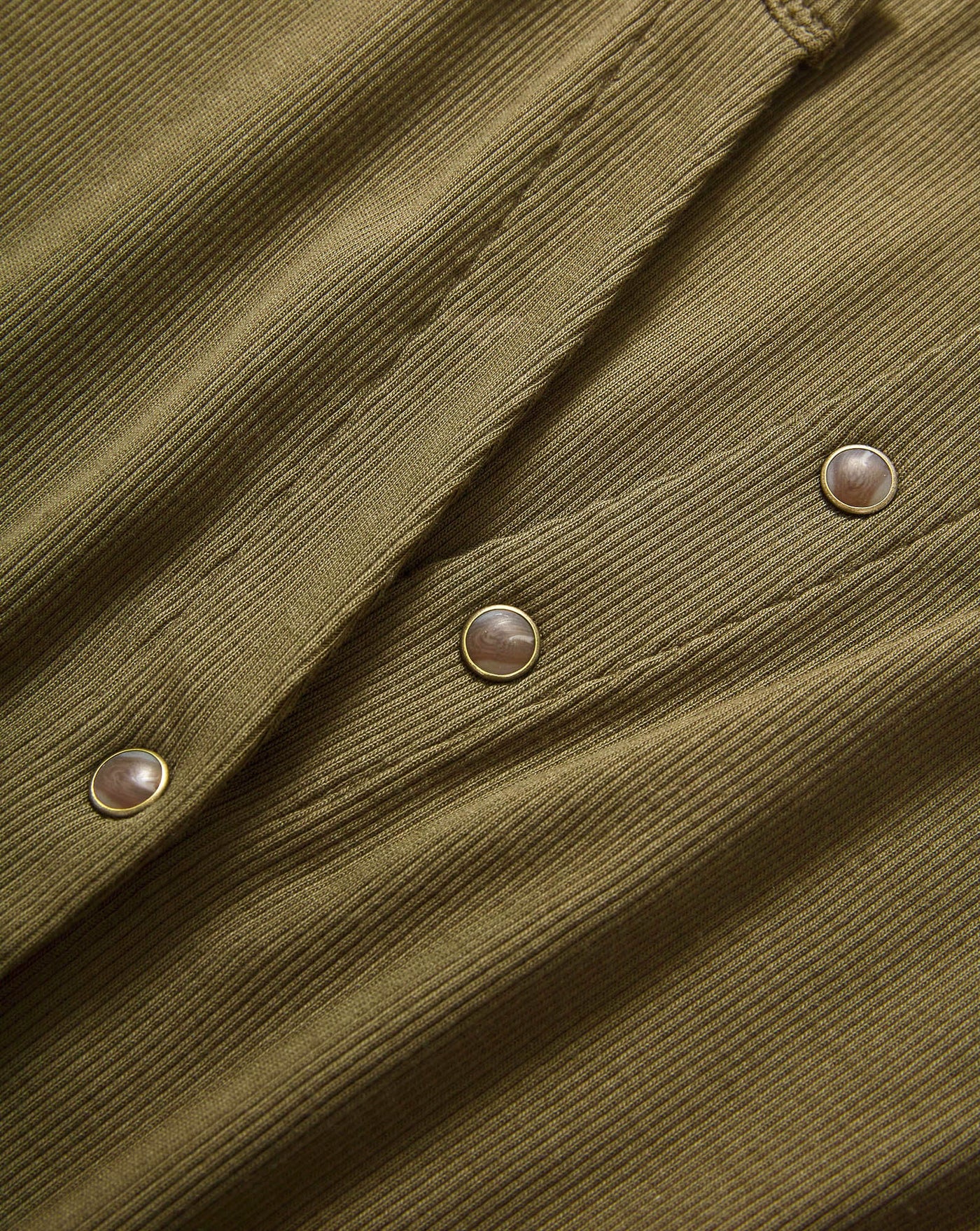DILIA BUTTON DOWN T-SHIRT IN CYPRESS
