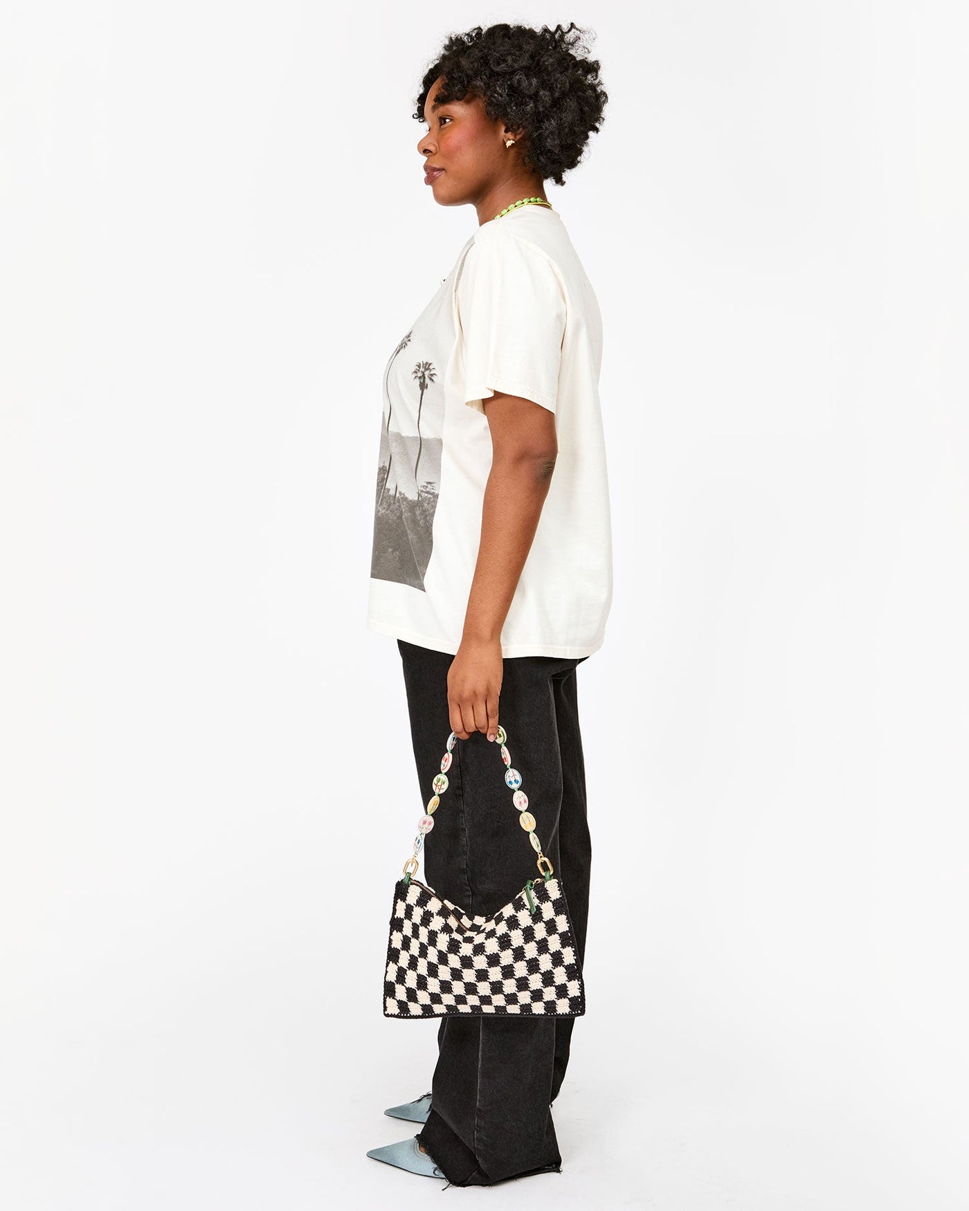 FLAT CLUTCH IN BLACK AND CREAM CROCHET CHECKER - Romi Boutique