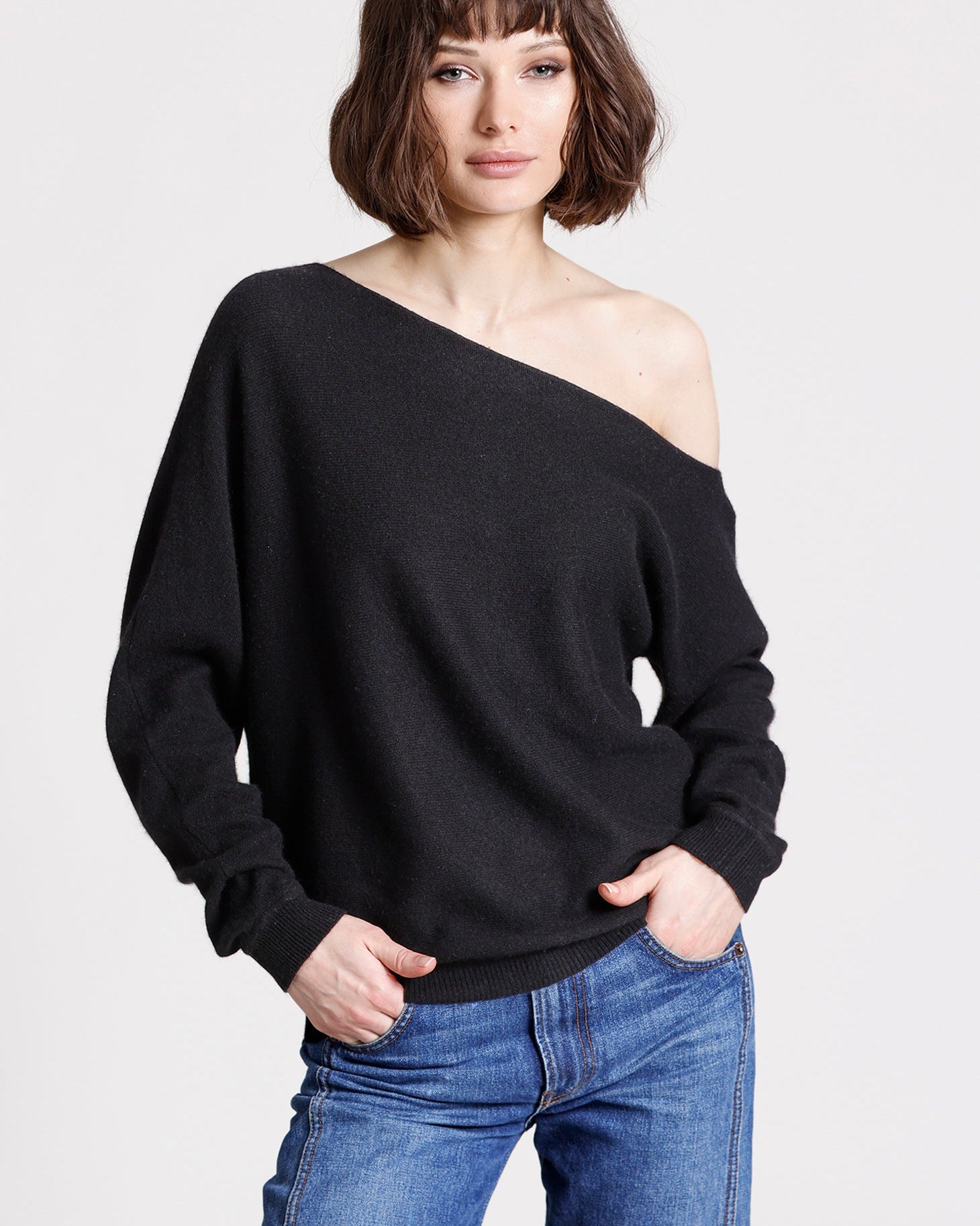CASHMERE OFF THE SHOULDER TOP IN BLACK by Minnie Rose - Romi Boutique