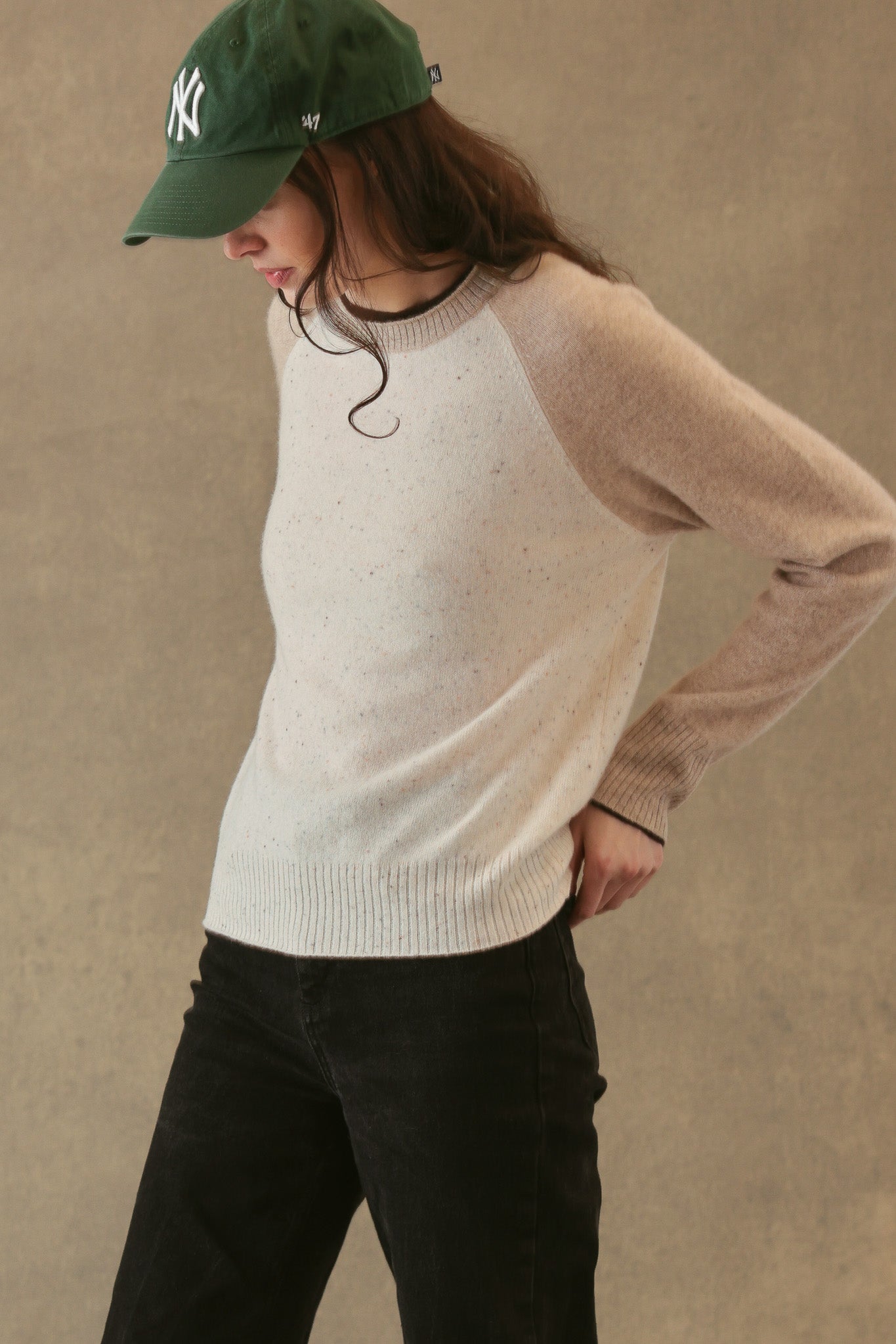 PROCTOR CASHMERE BASEBALL PULLOVER IN COCONUT/OATMEAL/ESPRESSO