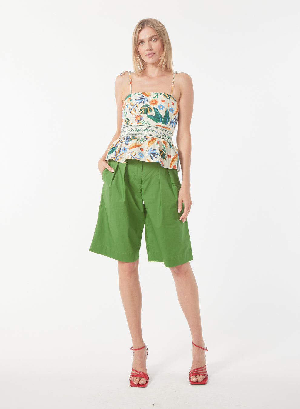 LYRA TOP IN PERUVIAN LILY