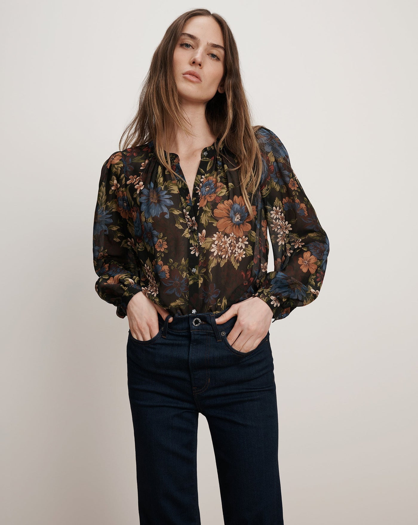 ASHLYNN SILK BLOUSE IN BLACK MULTI - Romi Boutique