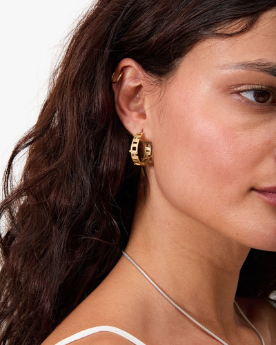 CIAO HOOP EARRINGS IN VINTAGE GOLD