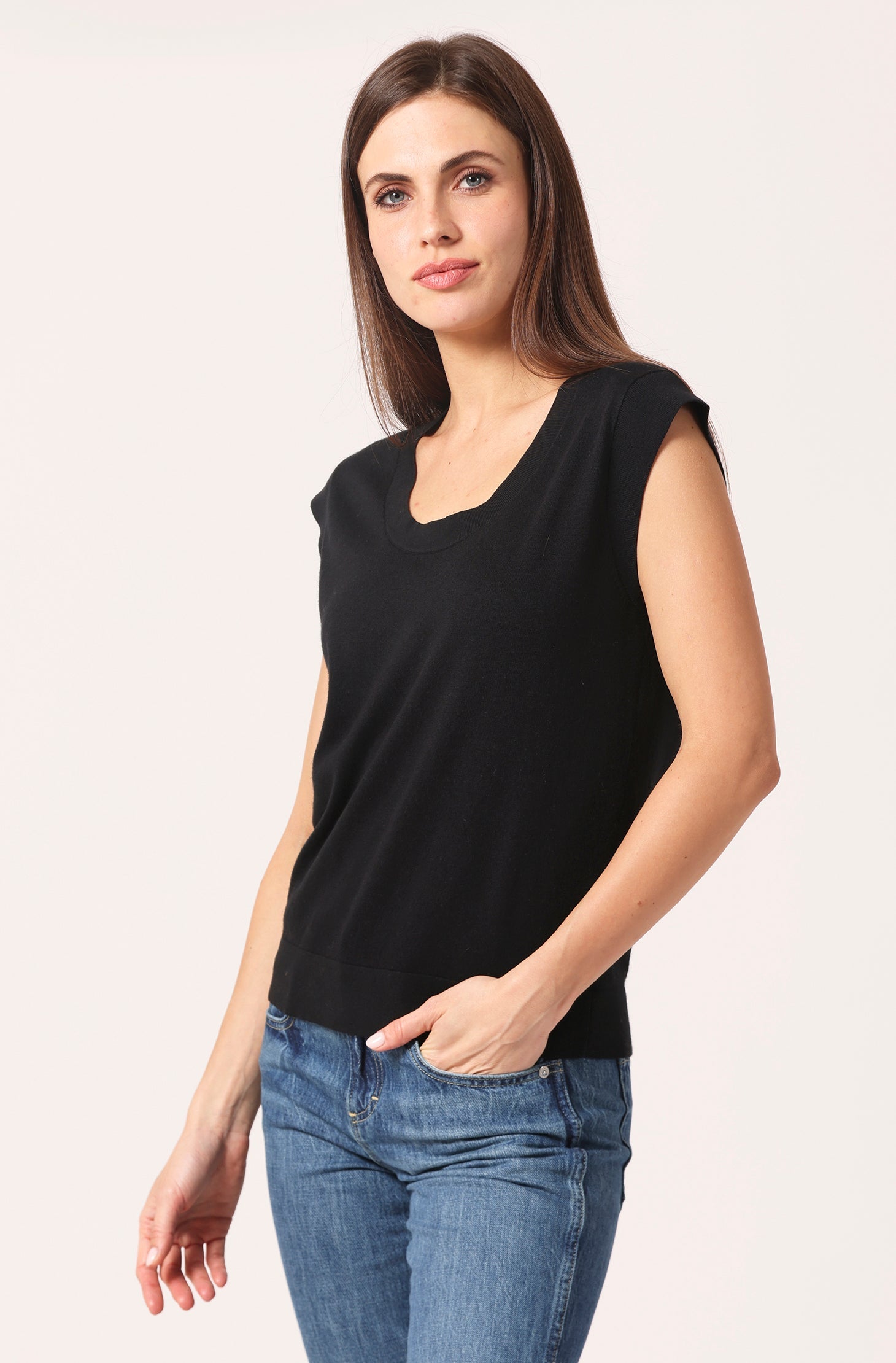 Minnie Rose SUPIMA SCOOP NECK CAP SLEEVE TOP at Romi Boutique