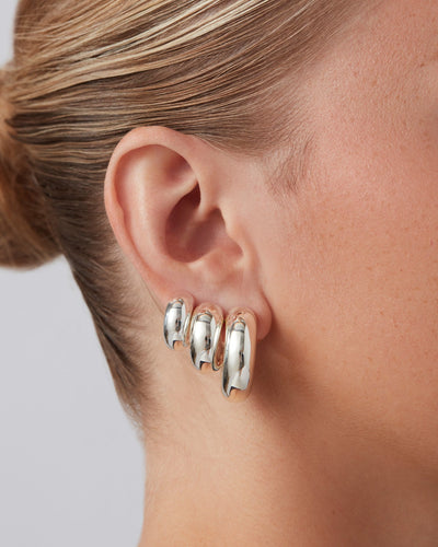 SMALL TOME HOOPS IN HIGH POLISH SILVER - Romi Boutique