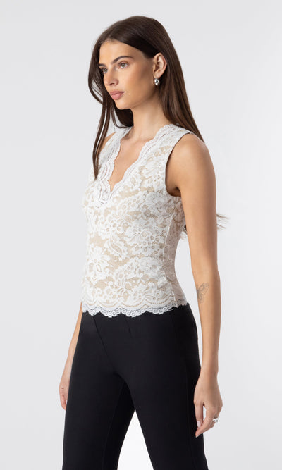LEILA STRETCH LACE TOP IN WHITE/BEIGE