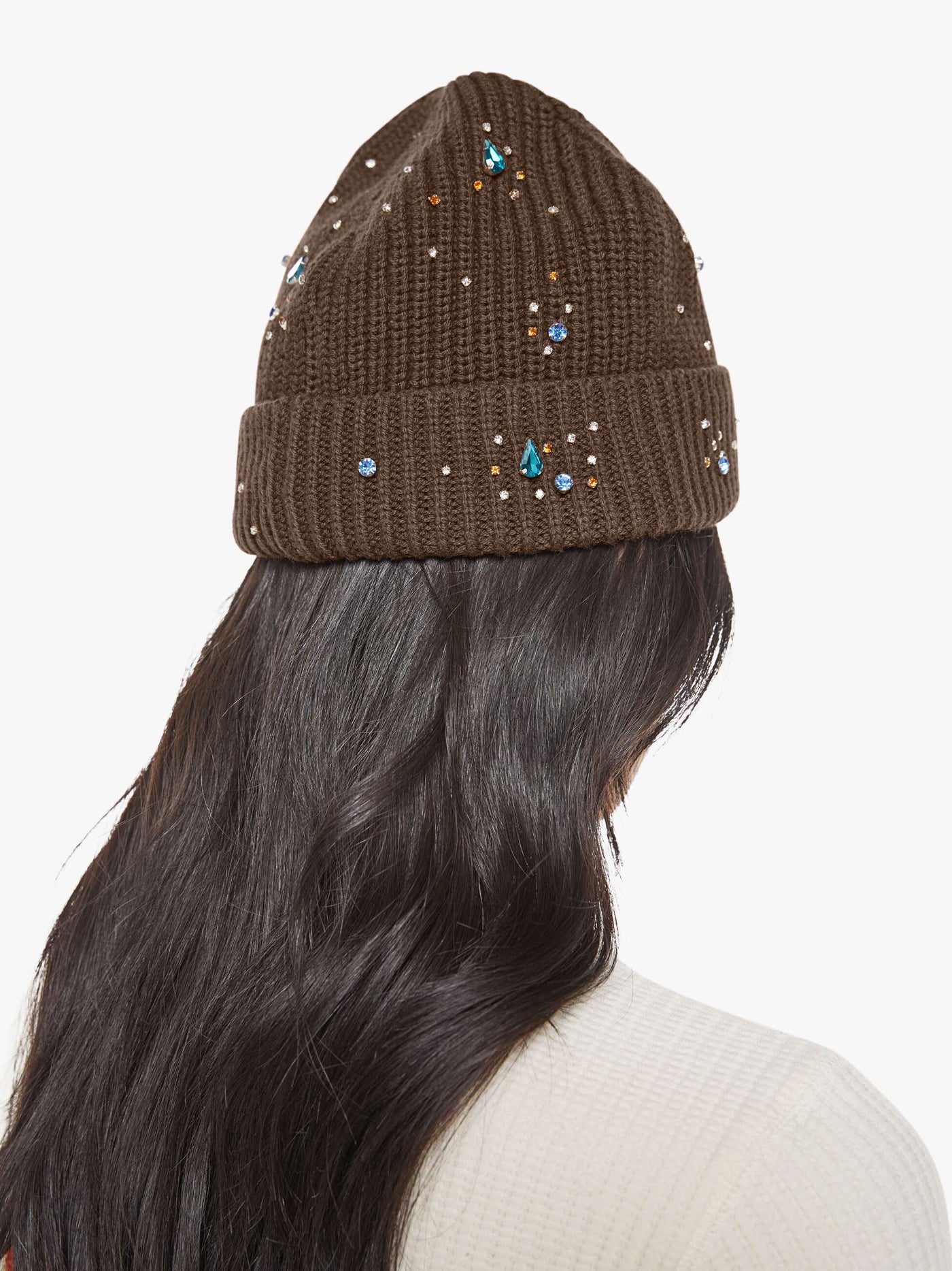 THE BEANIE IN BROWN