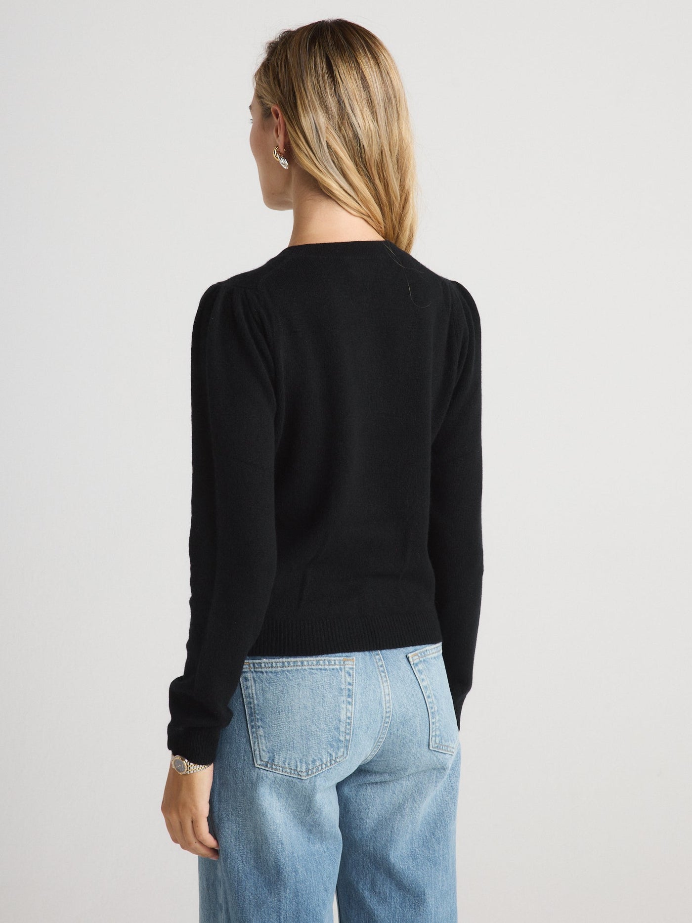 MABEL PUFF-SLEEVE CREWNECK IN BLACK - Romi Boutique