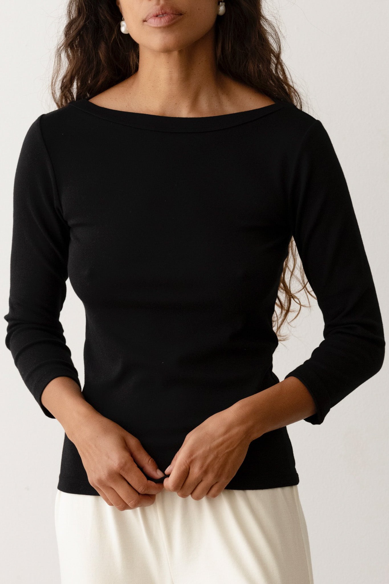 THE BABY RIB BOAT NECK IN JET