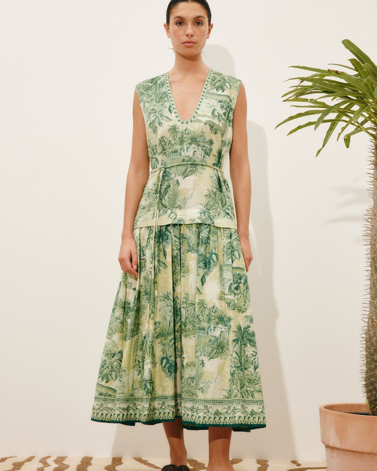 SARA MIDI DRESS IN GREEN - Romi Boutique