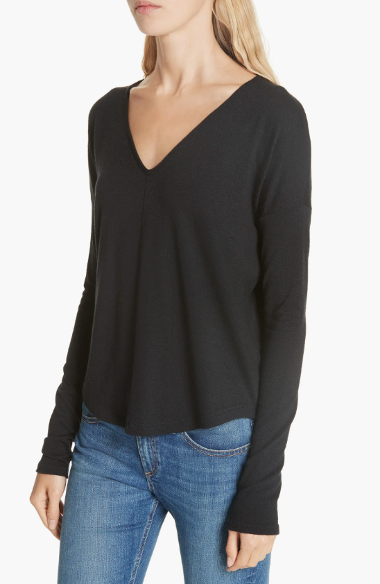 THE LONG SLEEVE KNIT VEE IN BLACK