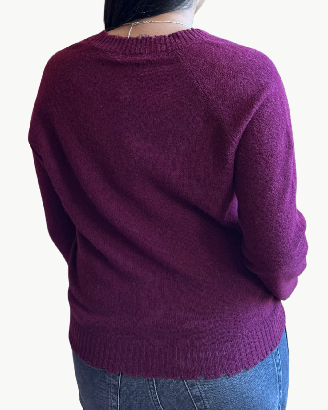 CASHMERE FRAYED EDGE V NECK IN BORDEAUX
