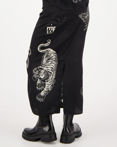 VALERY SLIM SKIRT IN BLACK MAGIC