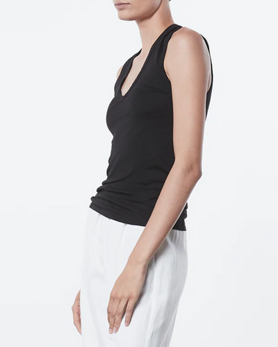 ESSENTIAL SLEEVELESS U IN BLACK