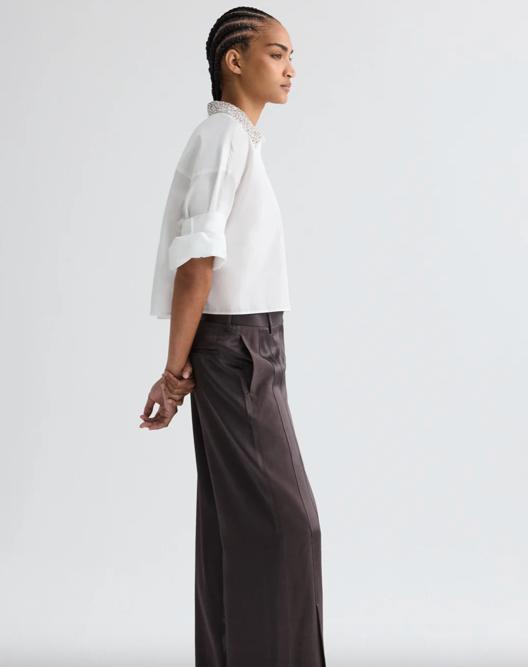 NEXT EX W/ CRYSTAL COLLAR IN WHITE