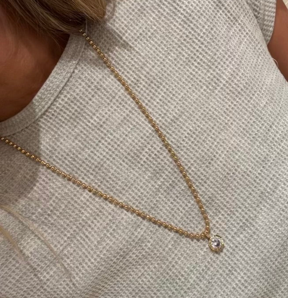 ROUND BEZEL BALL CHAIN NECKLACE IN GOLD