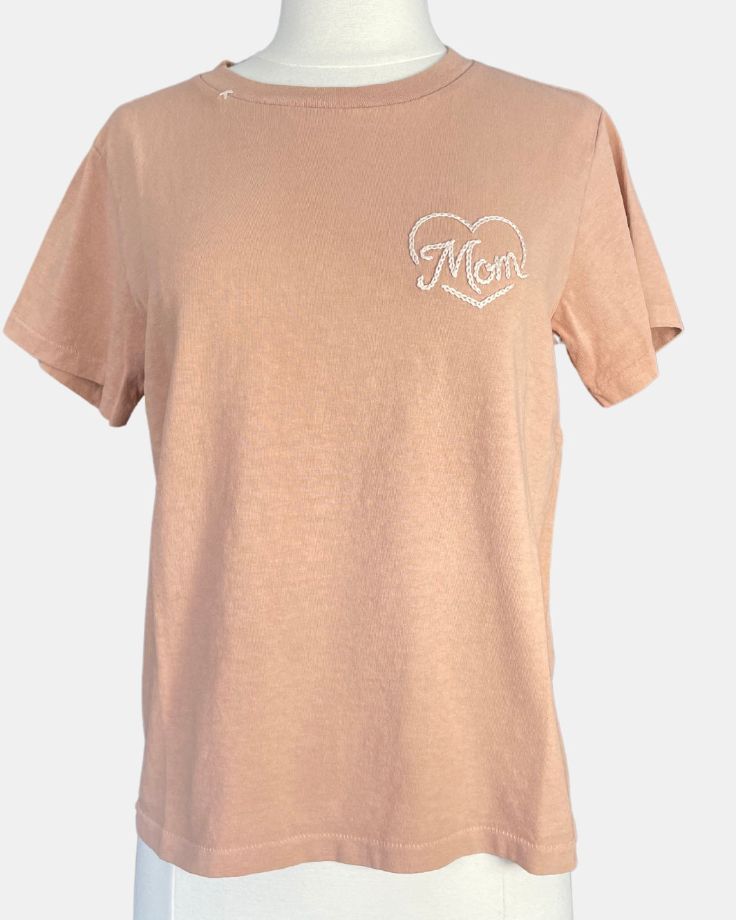 MOM TEE IN BROWN - Romi Boutique